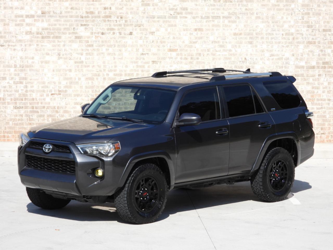 Toyota 4Runner SR5 2WD 2019