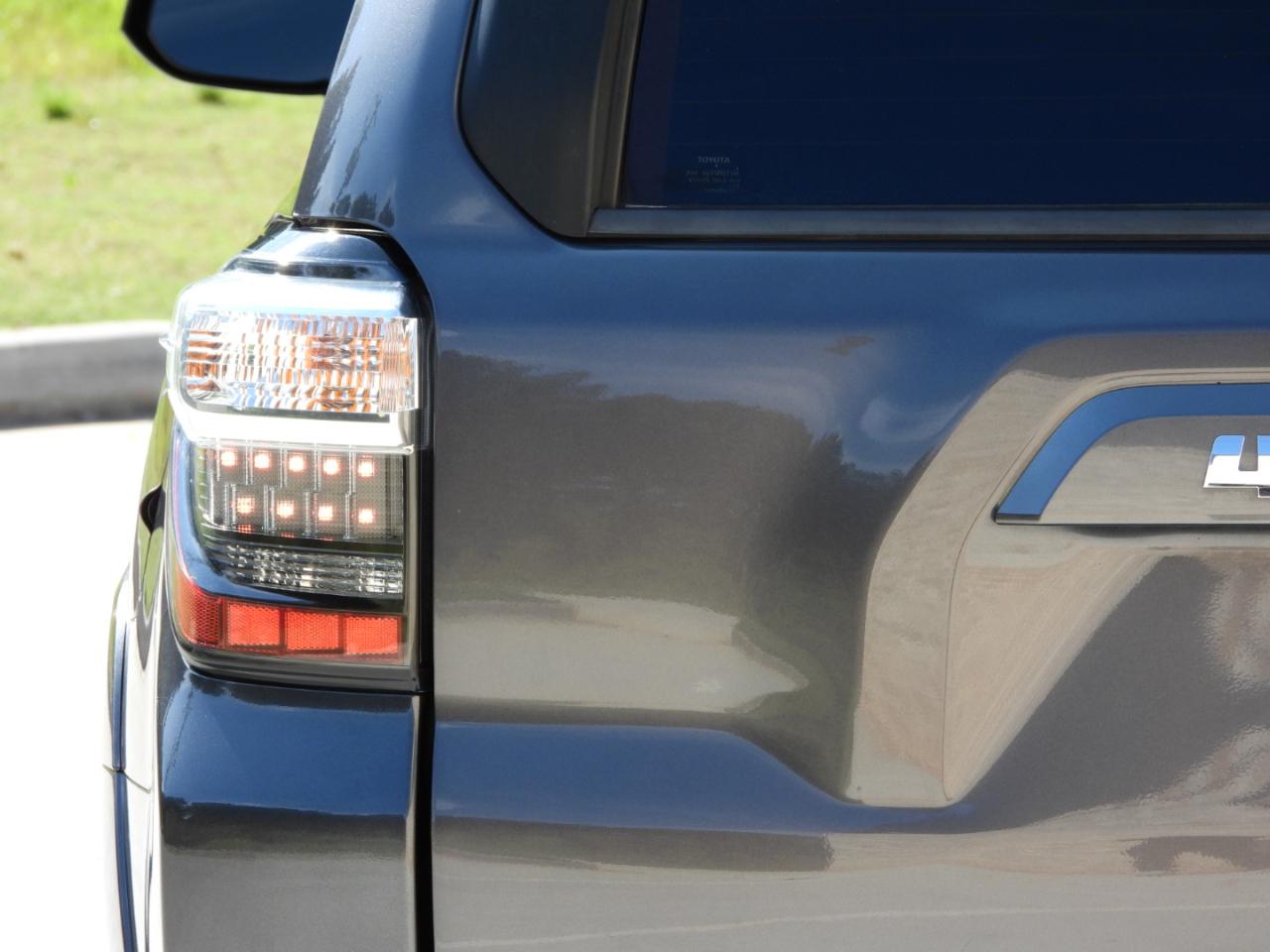 Toyota 4Runner SR5 2WD 2019