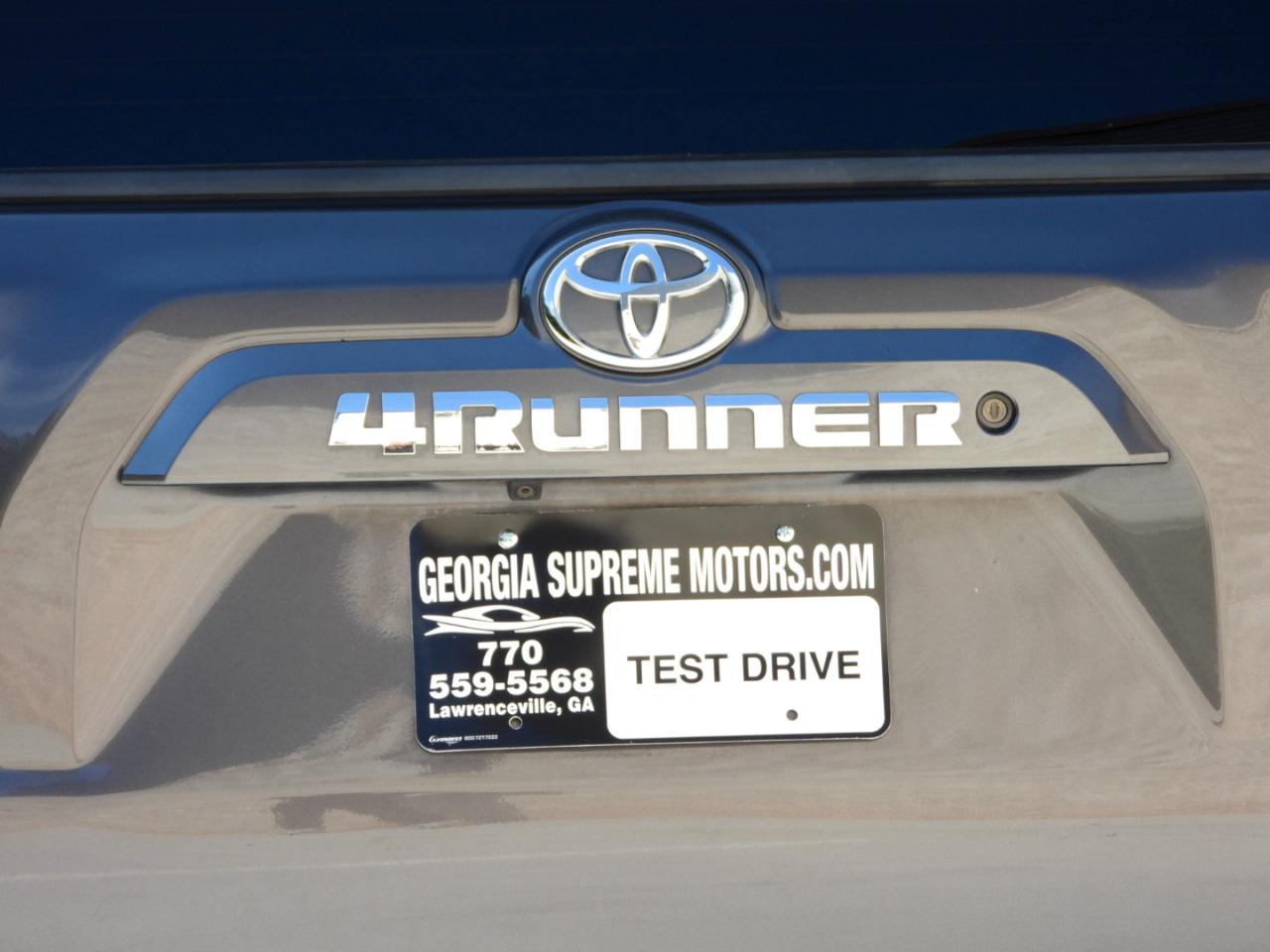 Toyota 4Runner SR5 2WD 2019