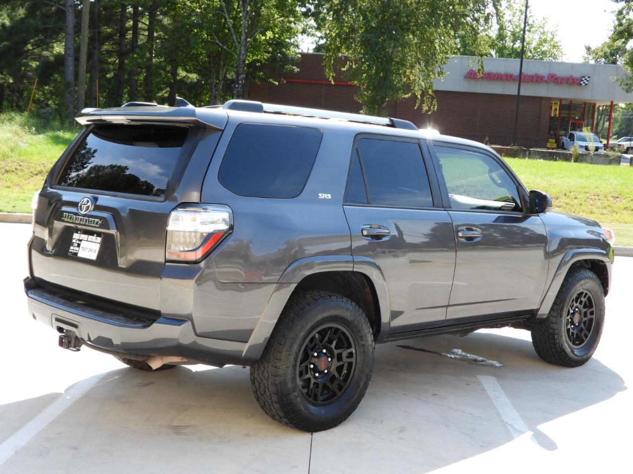 Toyota 4Runner SR5 2WD 2019
