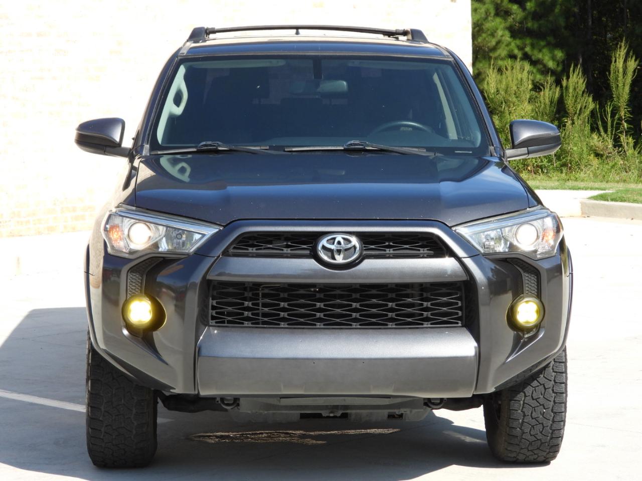 Toyota 4Runner SR5 2WD 2019