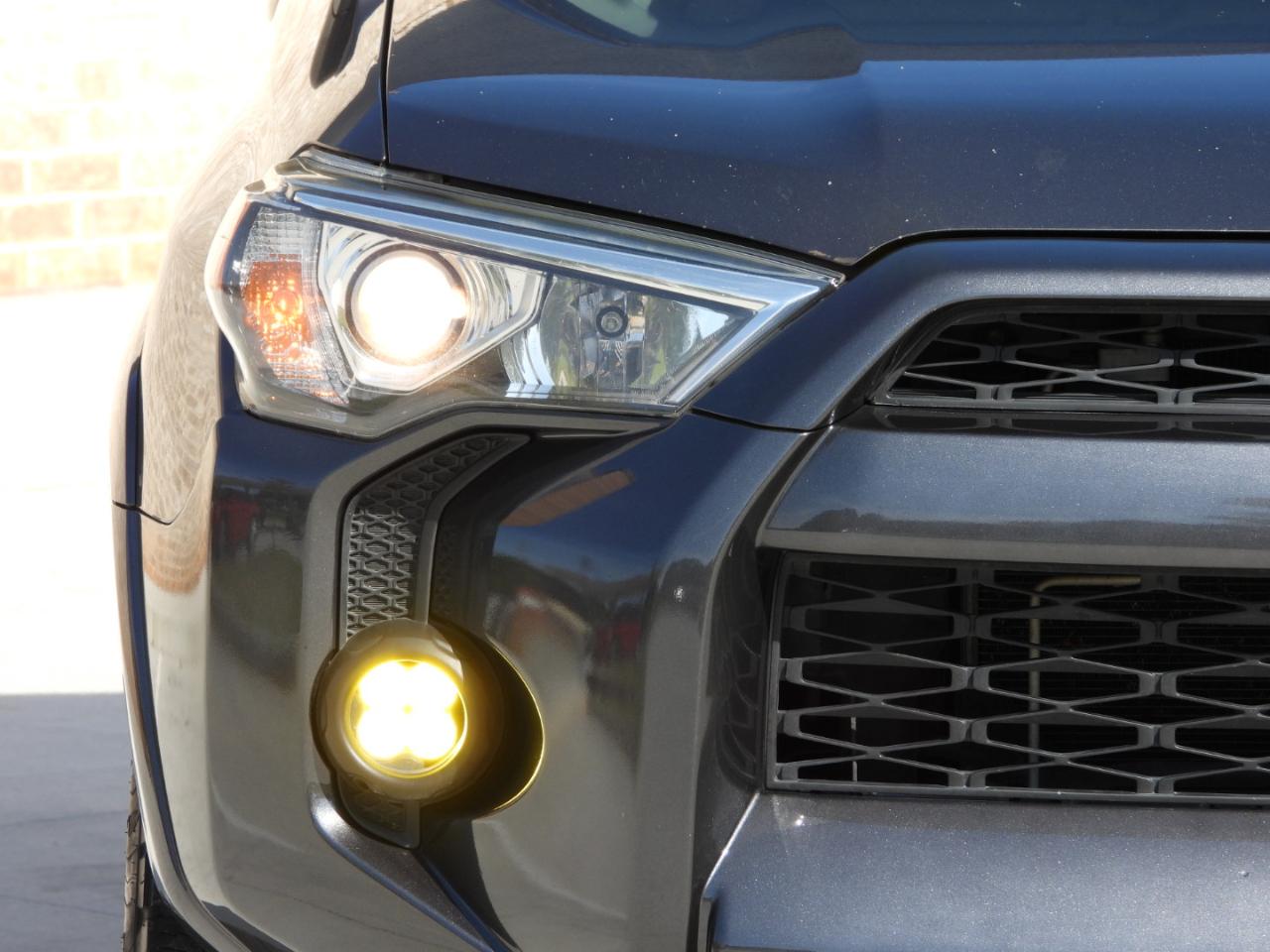 Toyota 4Runner SR5 2WD 2019