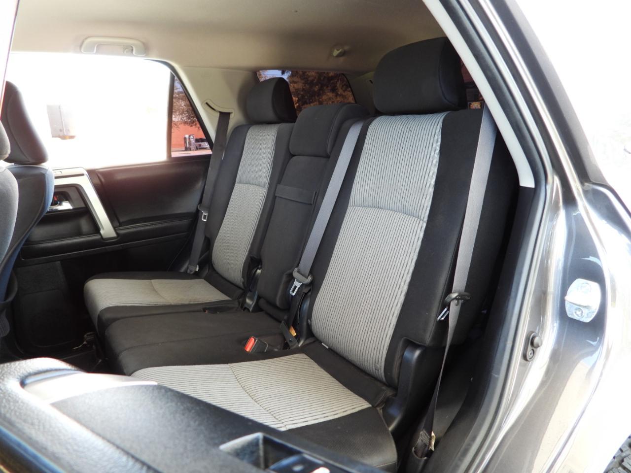 Toyota 4Runner SR5 2WD 2019