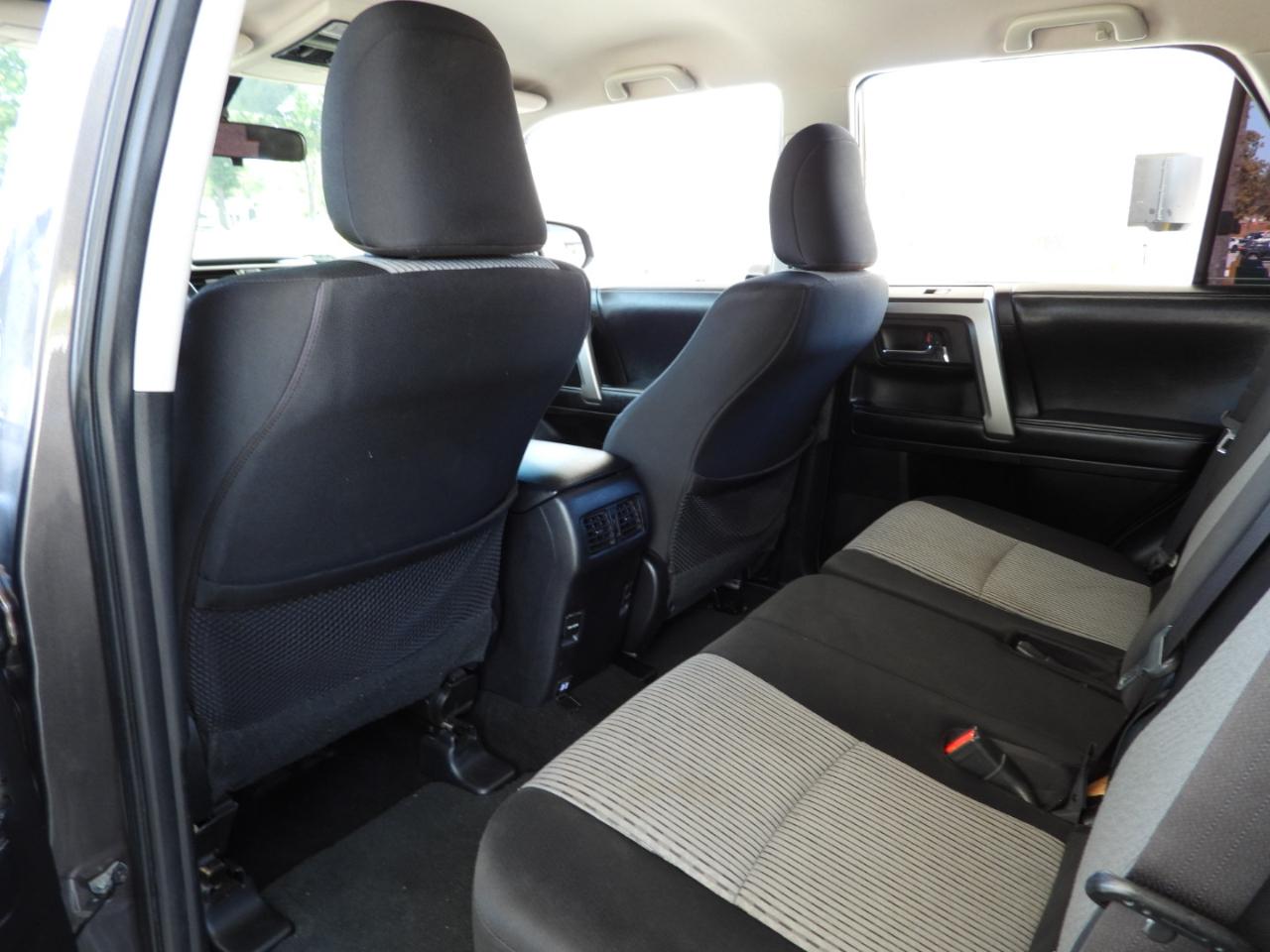 Toyota 4Runner SR5 2WD 2019