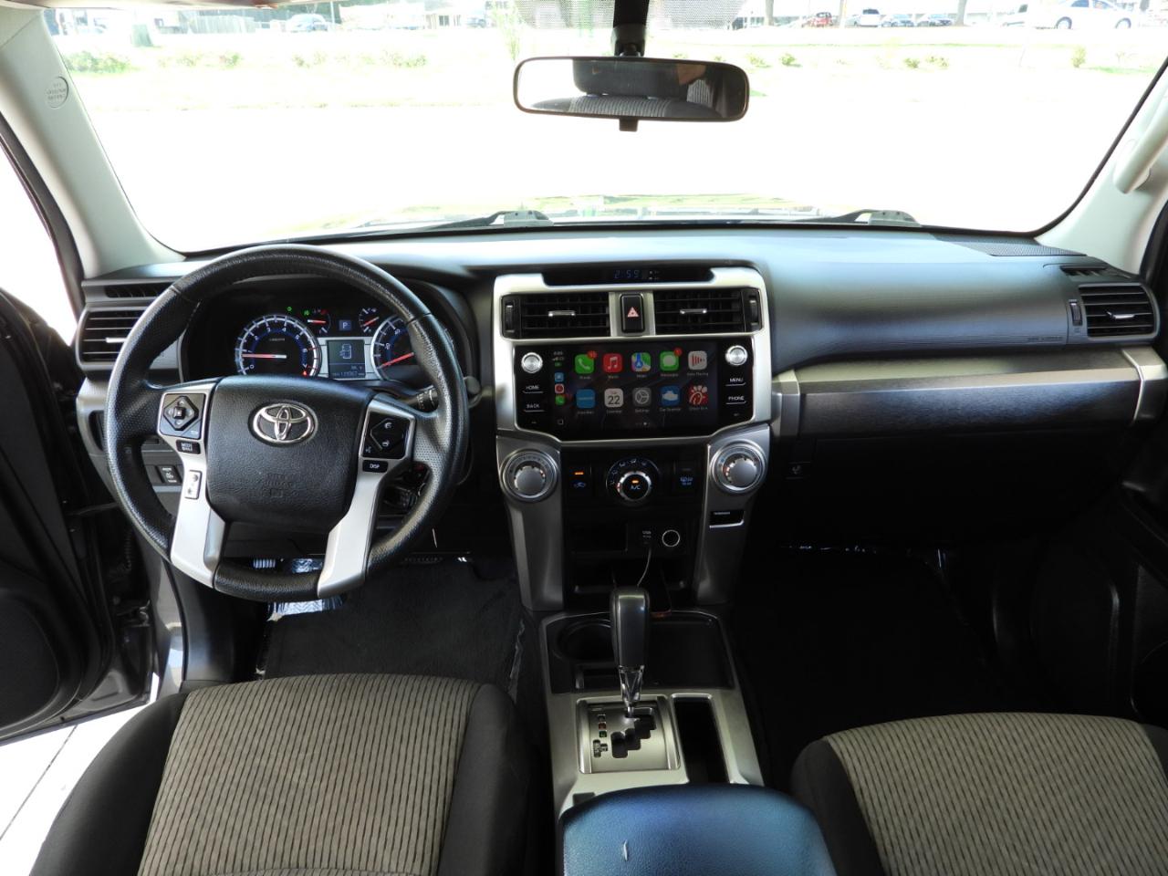 Toyota 4Runner SR5 2WD 2019