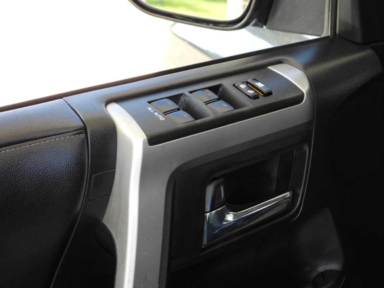 Toyota 4Runner SR5 2WD 2019