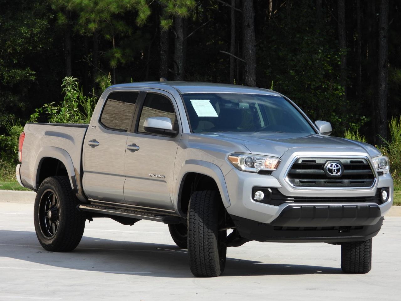 Toyota Tacoma SR5 Double Cab V6 2017