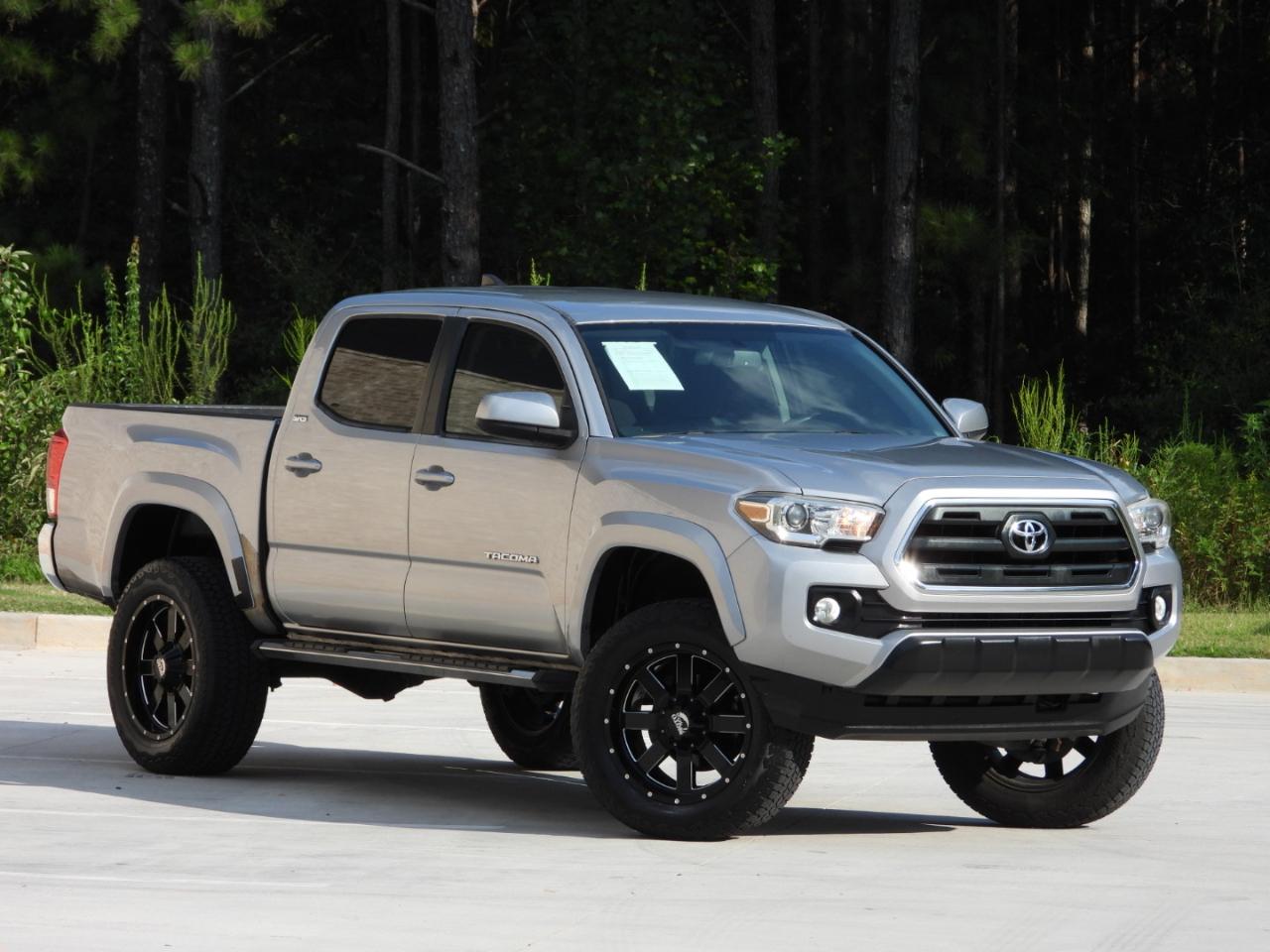 Toyota Tacoma SR5 Double Cab V6 2017