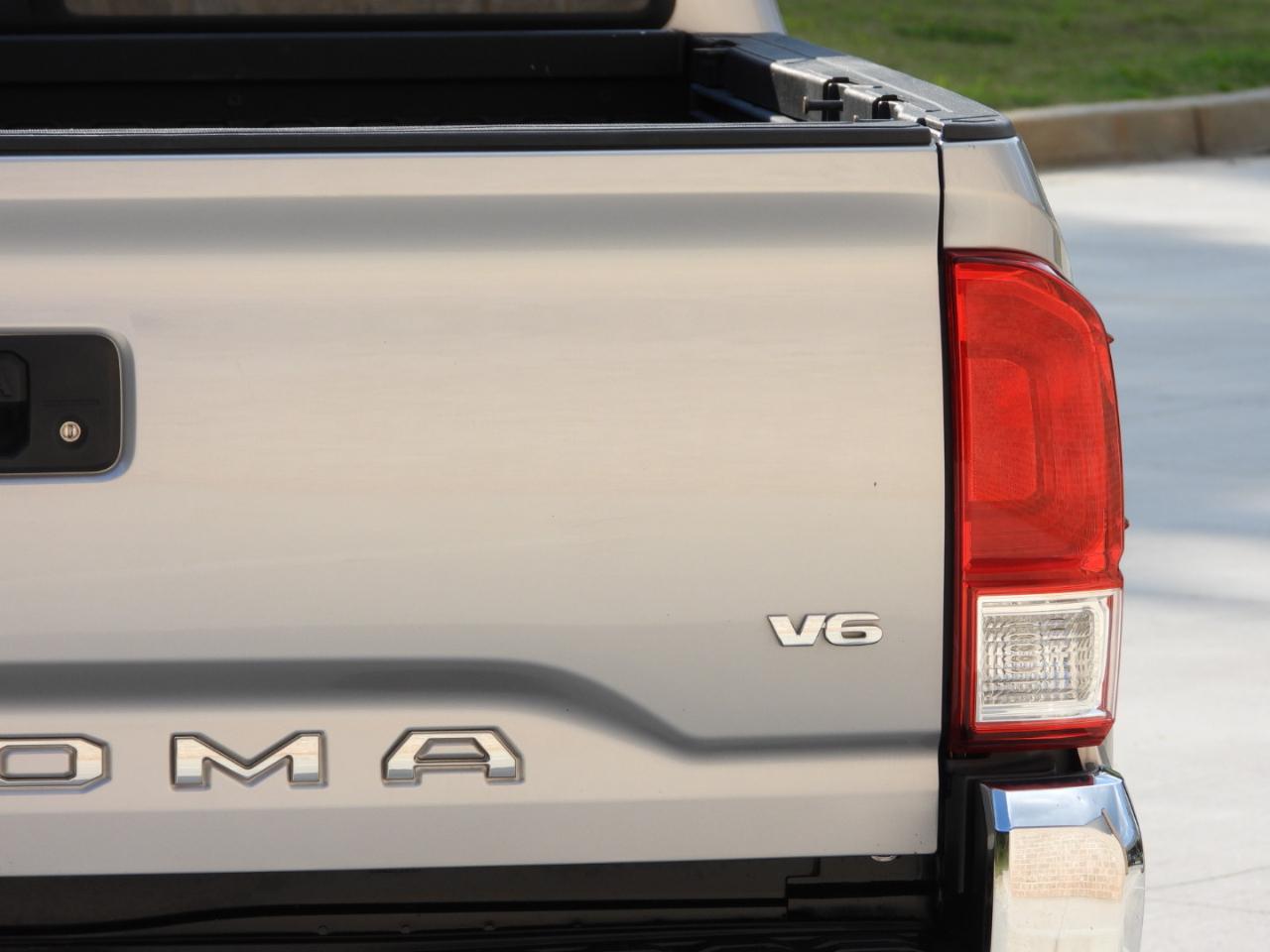 Toyota Tacoma SR5 Double Cab V6 2017