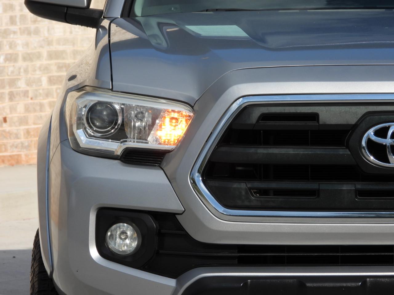 Toyota Tacoma SR5 Double Cab V6 2017