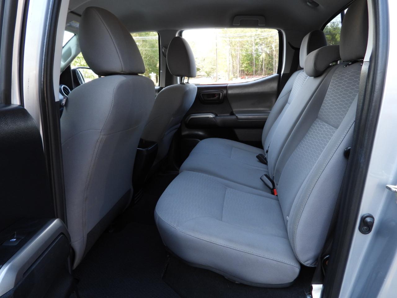 Toyota Tacoma SR5 Double Cab V6 2017