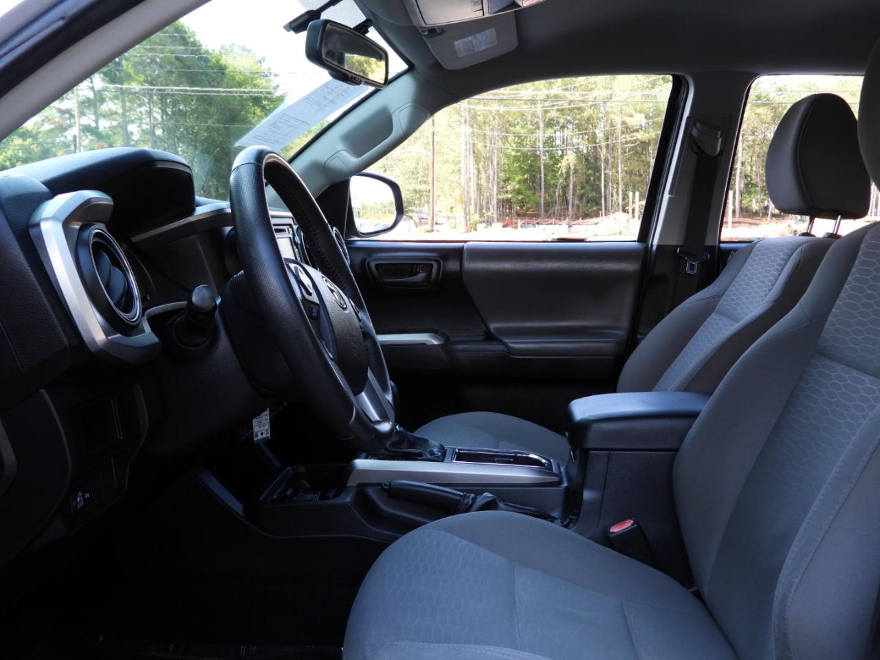 Toyota Tacoma SR5 Double Cab V6 2017