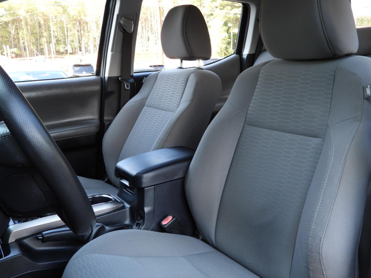 Toyota Tacoma SR5 Double Cab V6 2017