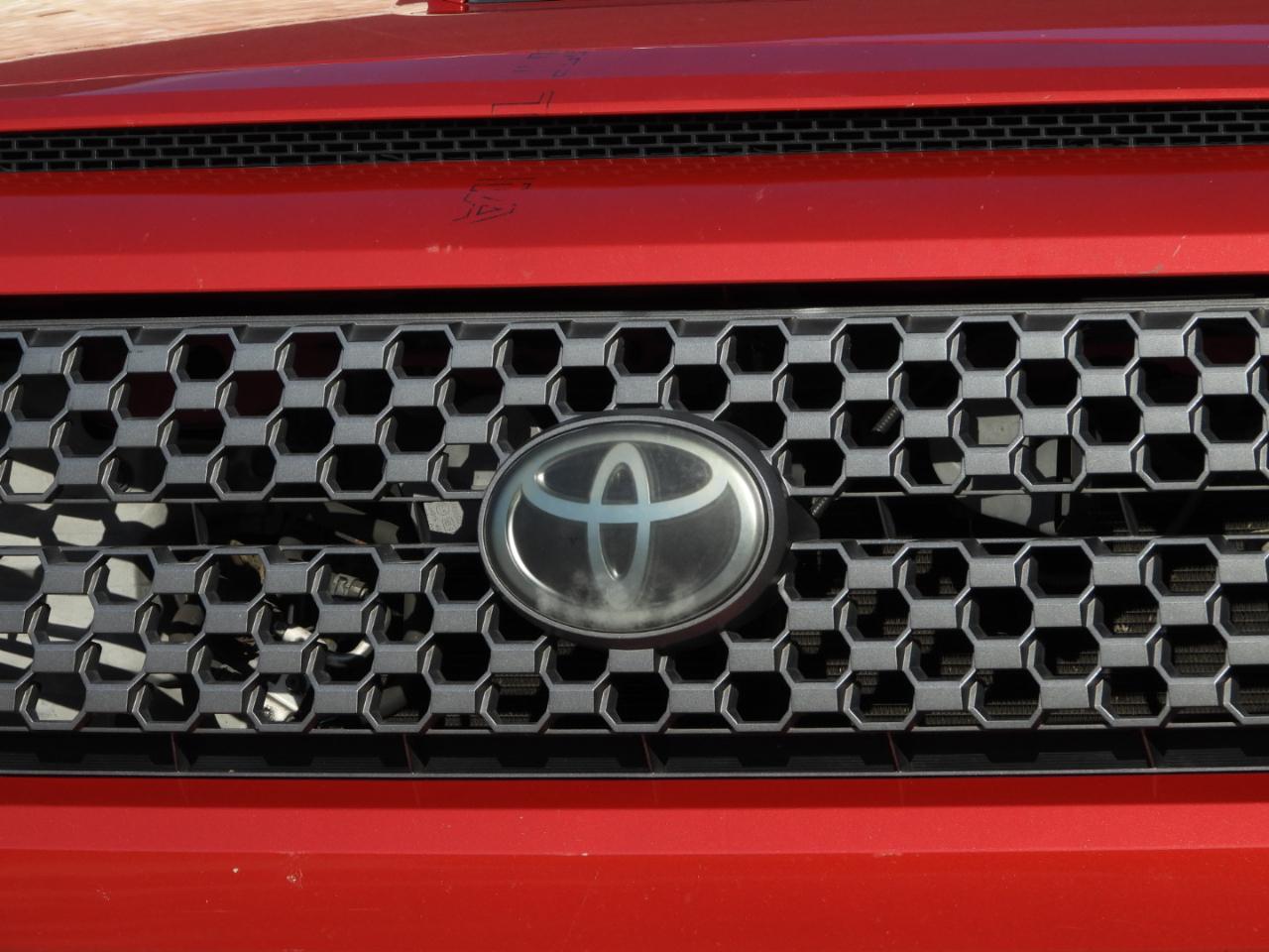 Toyota Tundra SR5 5.7L V8 CrewMax 2WD 2018