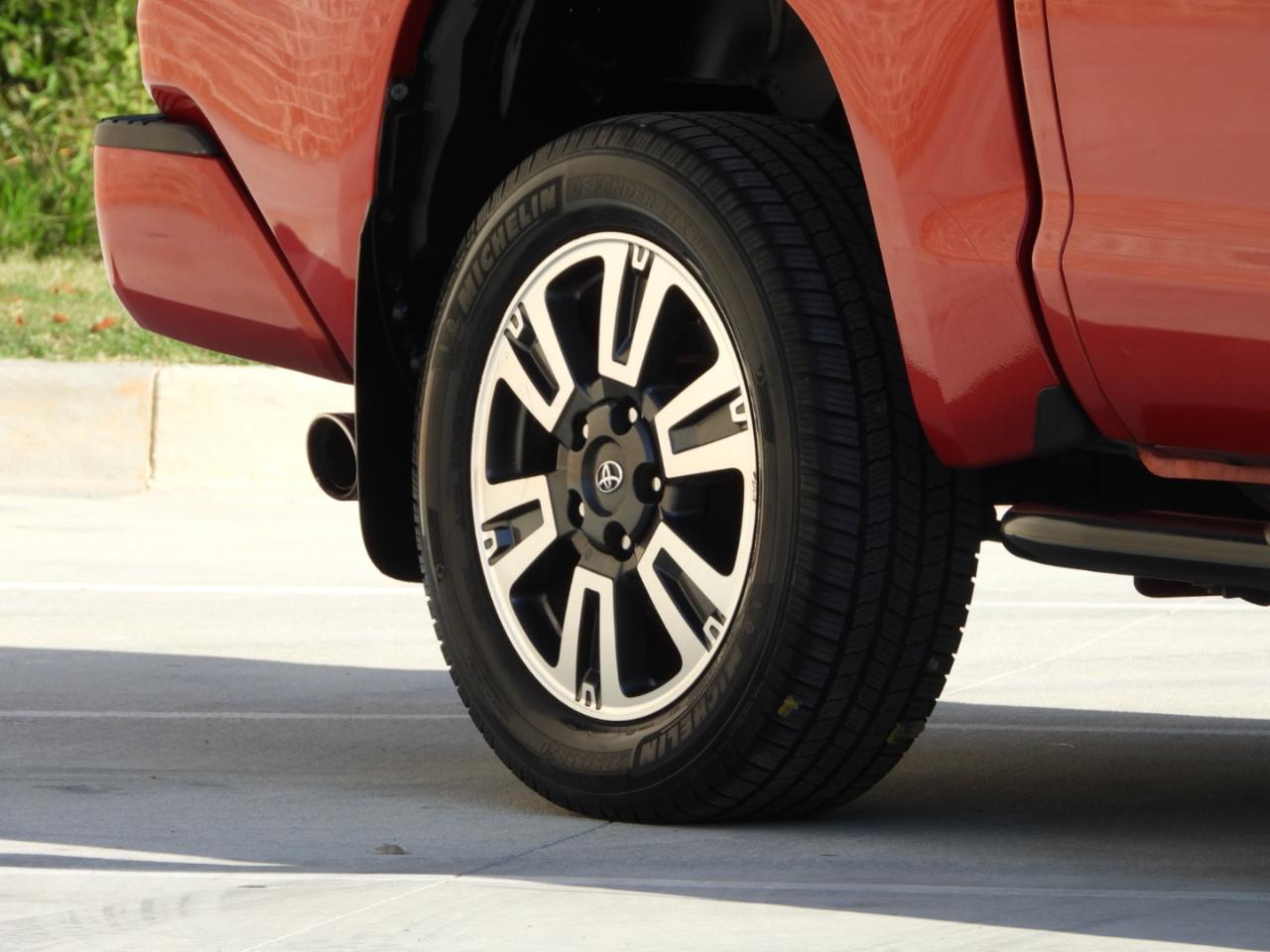 Toyota Tundra SR5 5.7L V8 CrewMax 2WD 2018