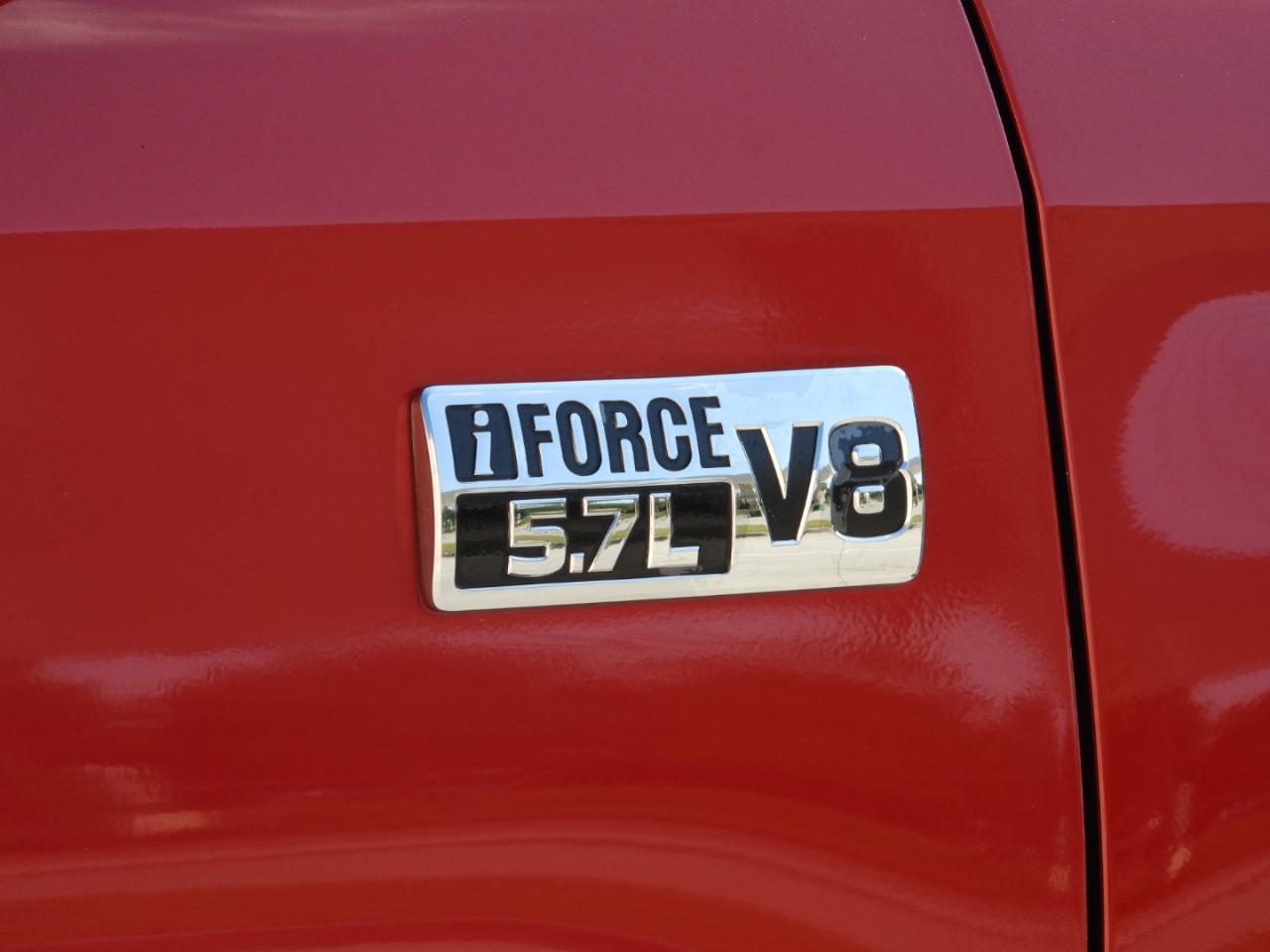 Toyota Tundra SR5 5.7L V8 CrewMax 2WD 2018