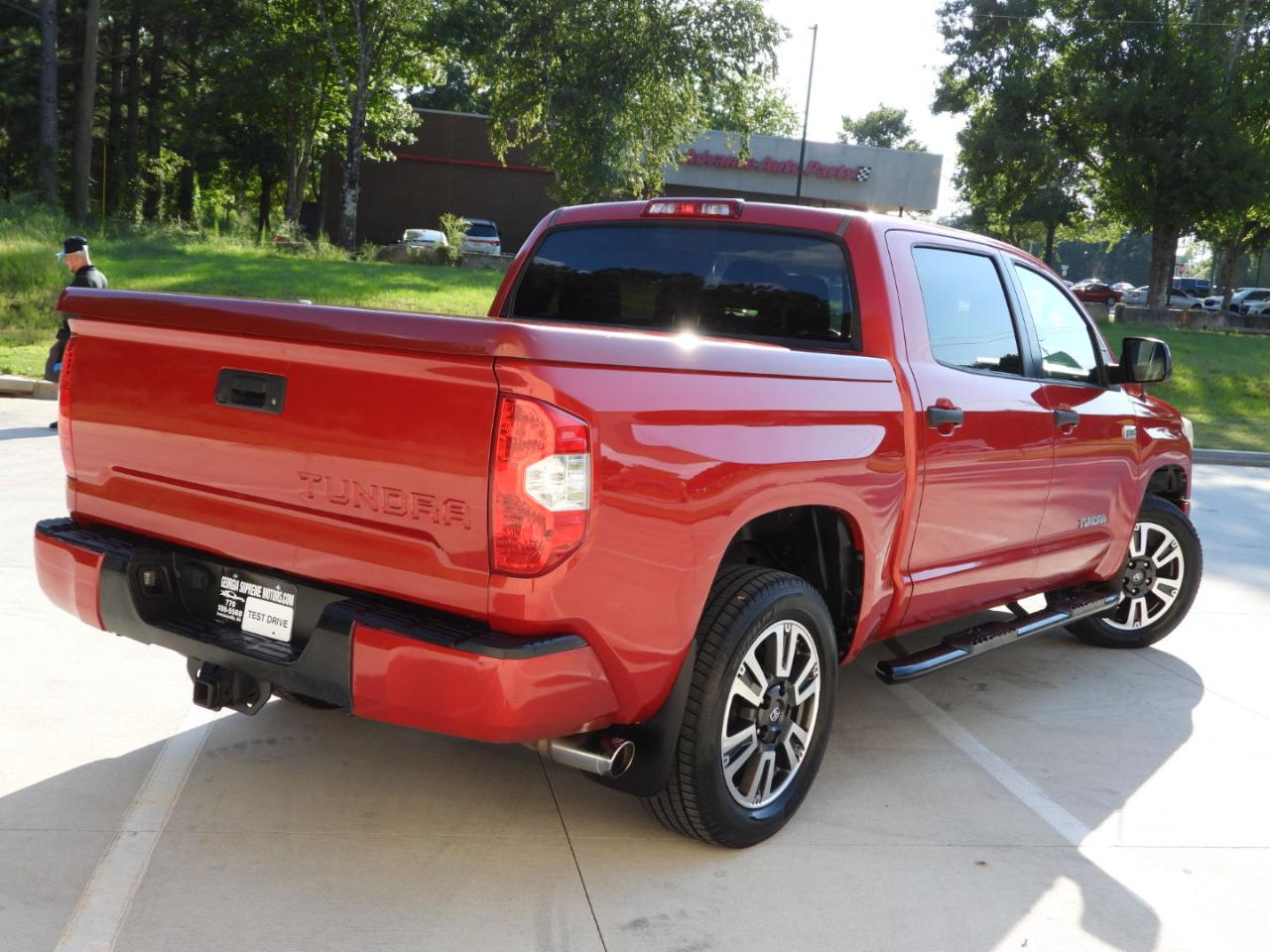 Toyota Tundra SR5 5.7L V8 CrewMax 2WD 2018