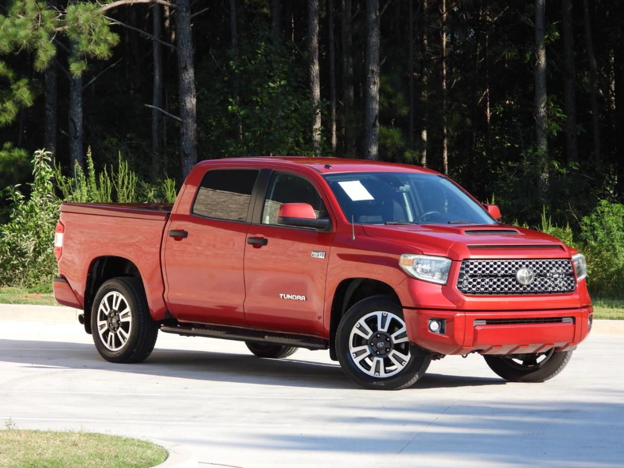 Toyota Tundra SR5 5.7L V8 CrewMax 2WD 2018