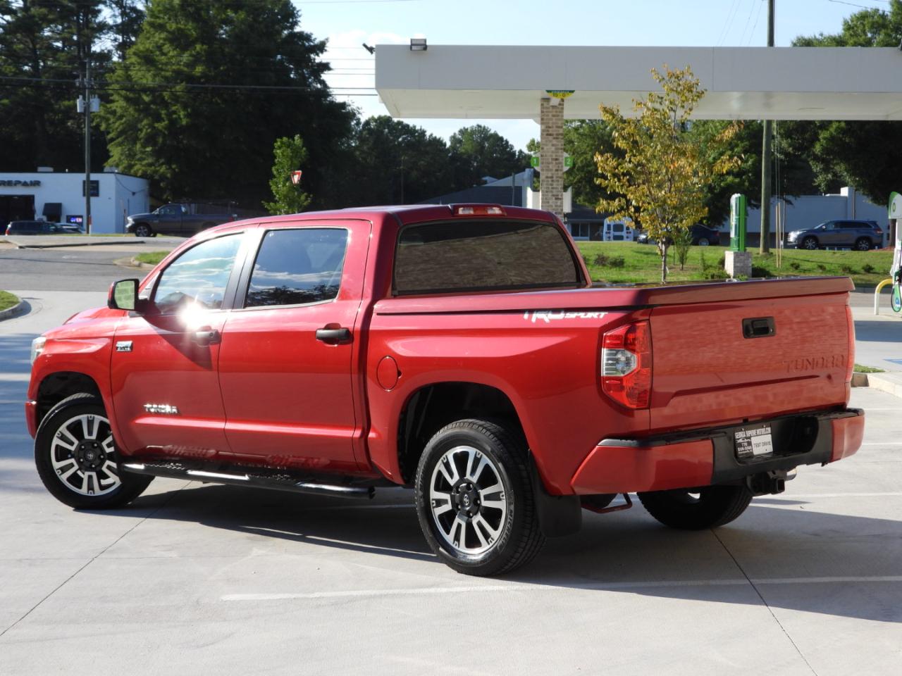 Toyota Tundra SR5 5.7L V8 CrewMax 2WD 2018