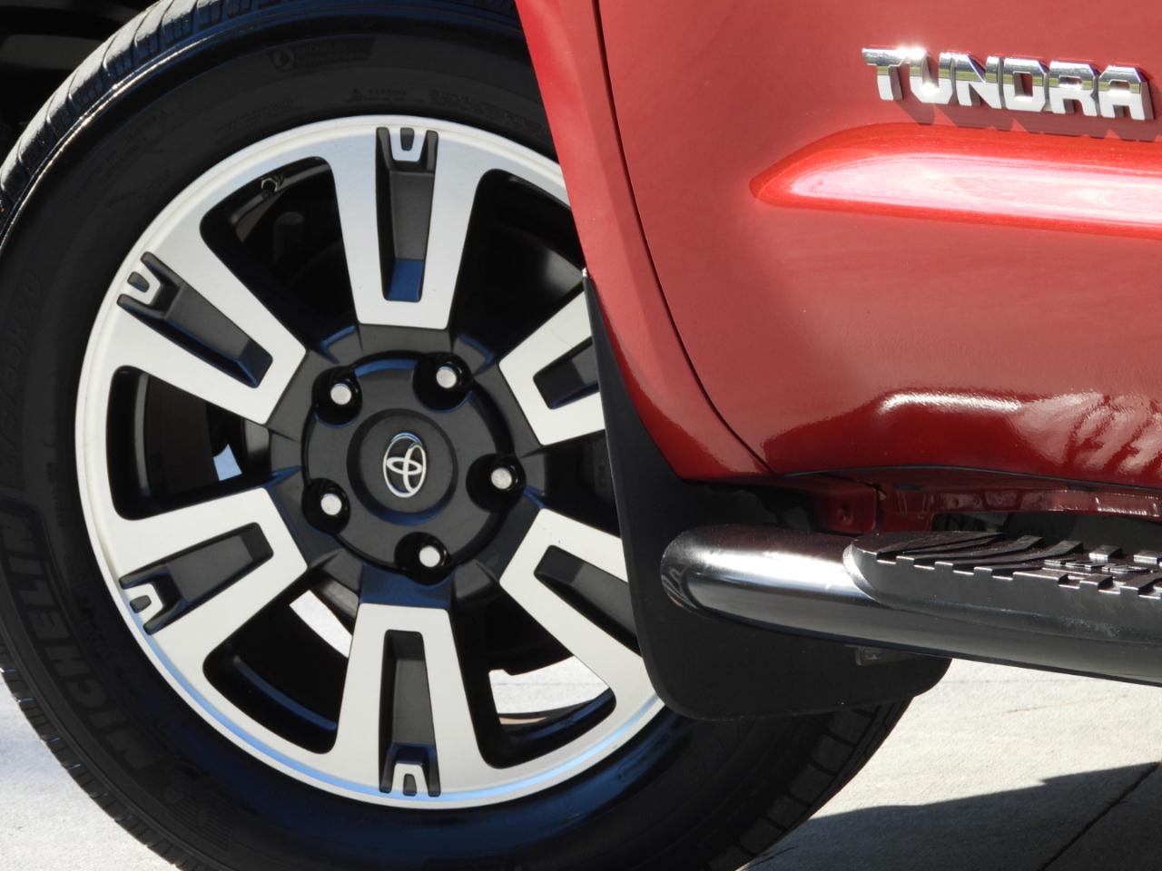 Toyota Tundra SR5 5.7L V8 CrewMax 2WD 2018
