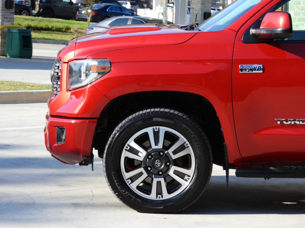 Toyota Tundra SR5 5.7L V8 CrewMax 2WD 2018