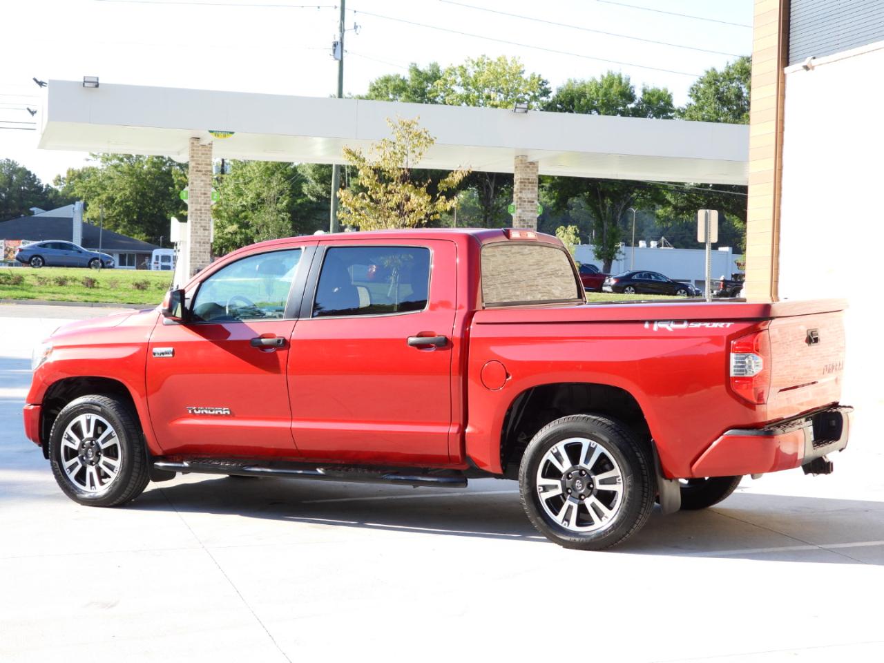 Toyota Tundra SR5 5.7L V8 CrewMax 2WD 2018