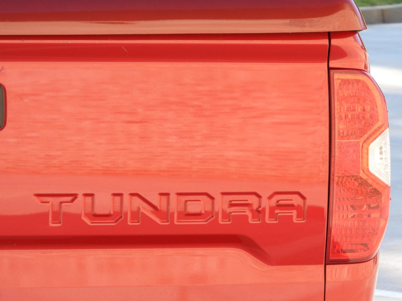 Toyota Tundra SR5 5.7L V8 CrewMax 2WD 2018