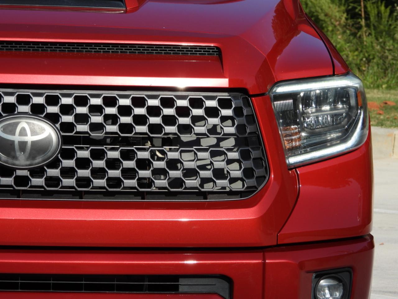 Toyota Tundra SR5 5.7L V8 CrewMax 2WD 2018