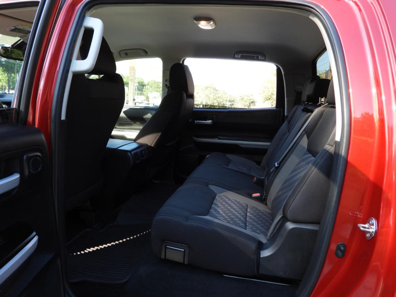 Toyota Tundra SR5 5.7L V8 CrewMax 2WD 2018