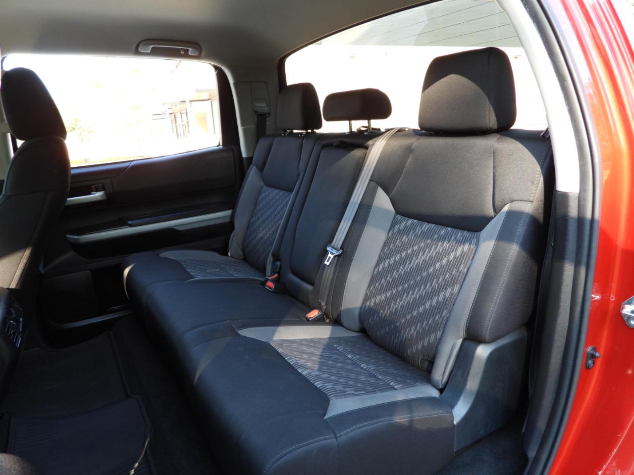 Toyota Tundra SR5 5.7L V8 CrewMax 2WD 2018