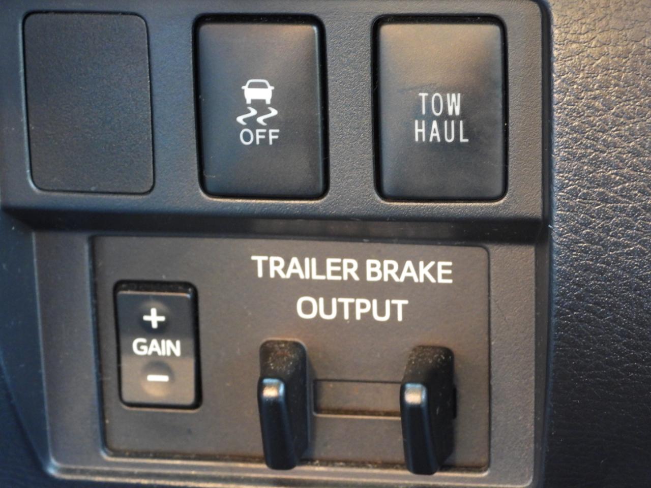 Toyota Tundra SR5 5.7L V8 CrewMax 2WD 2018