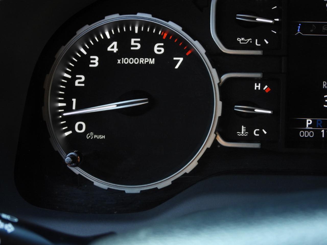 Toyota Tundra SR5 5.7L V8 CrewMax 2WD 2018