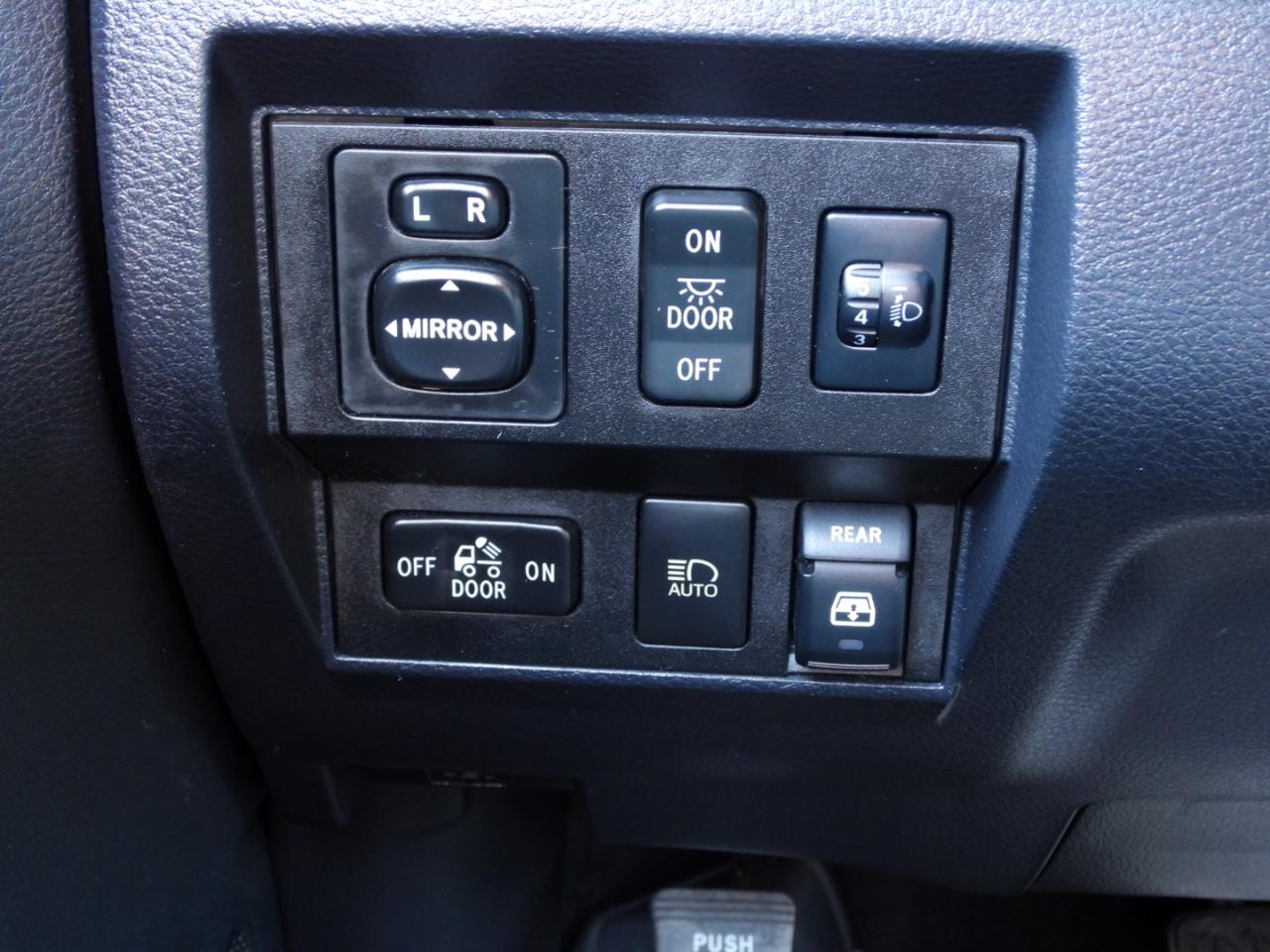 Toyota Tundra SR5 5.7L V8 CrewMax 2WD 2018
