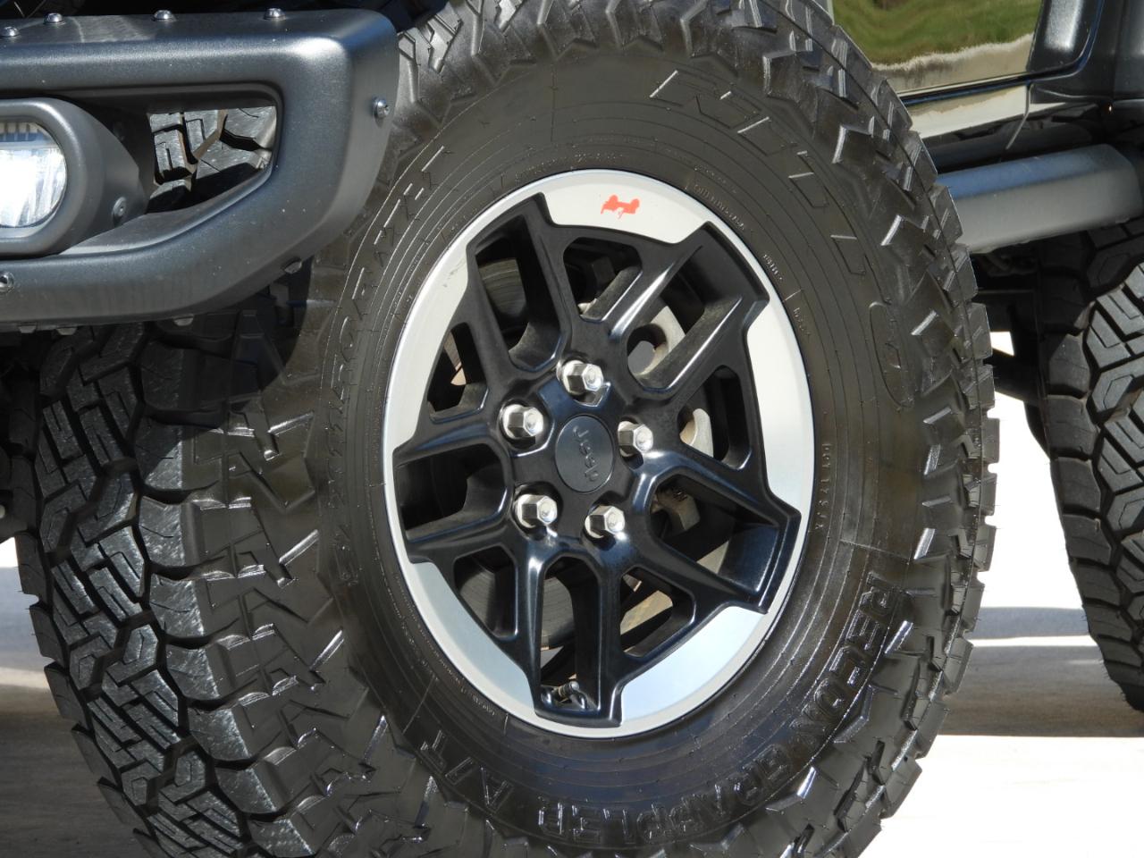 Jeep Wrangler photo 6