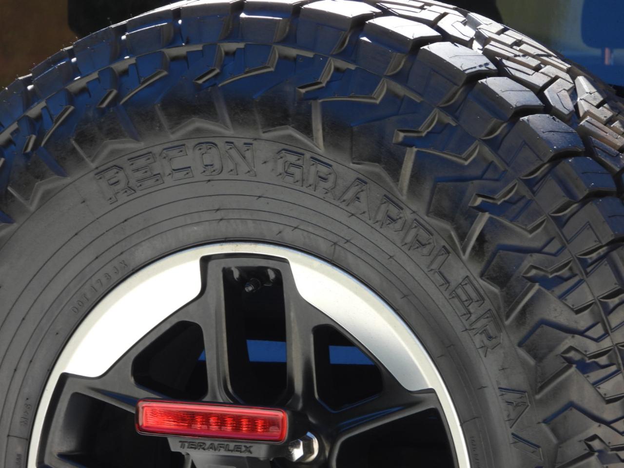 Jeep Wrangler photo 18