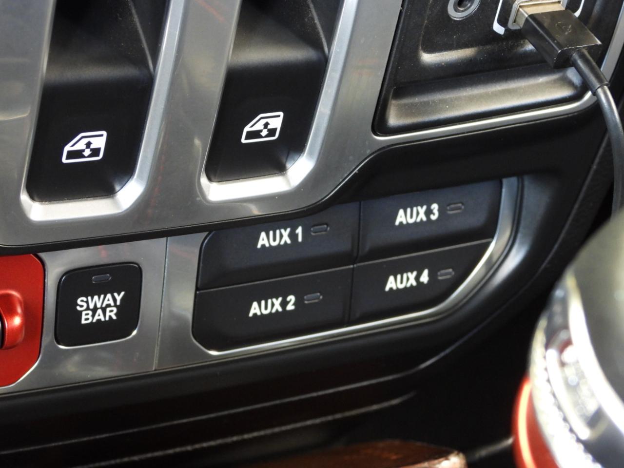Jeep Wrangler photo 102