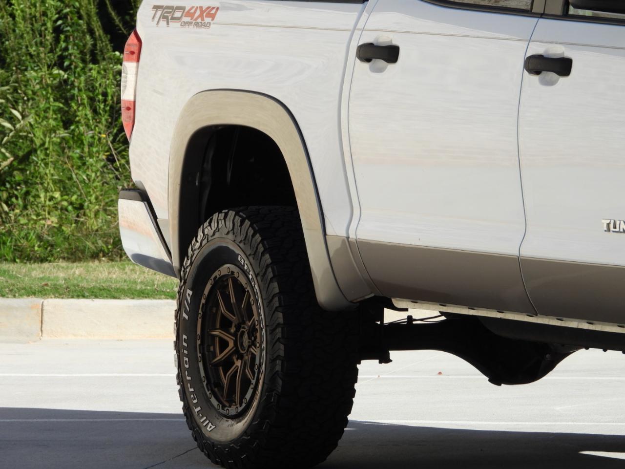 Toyota Tundra SR5 5.7L V8 FFV CrewMax 4WD 2014