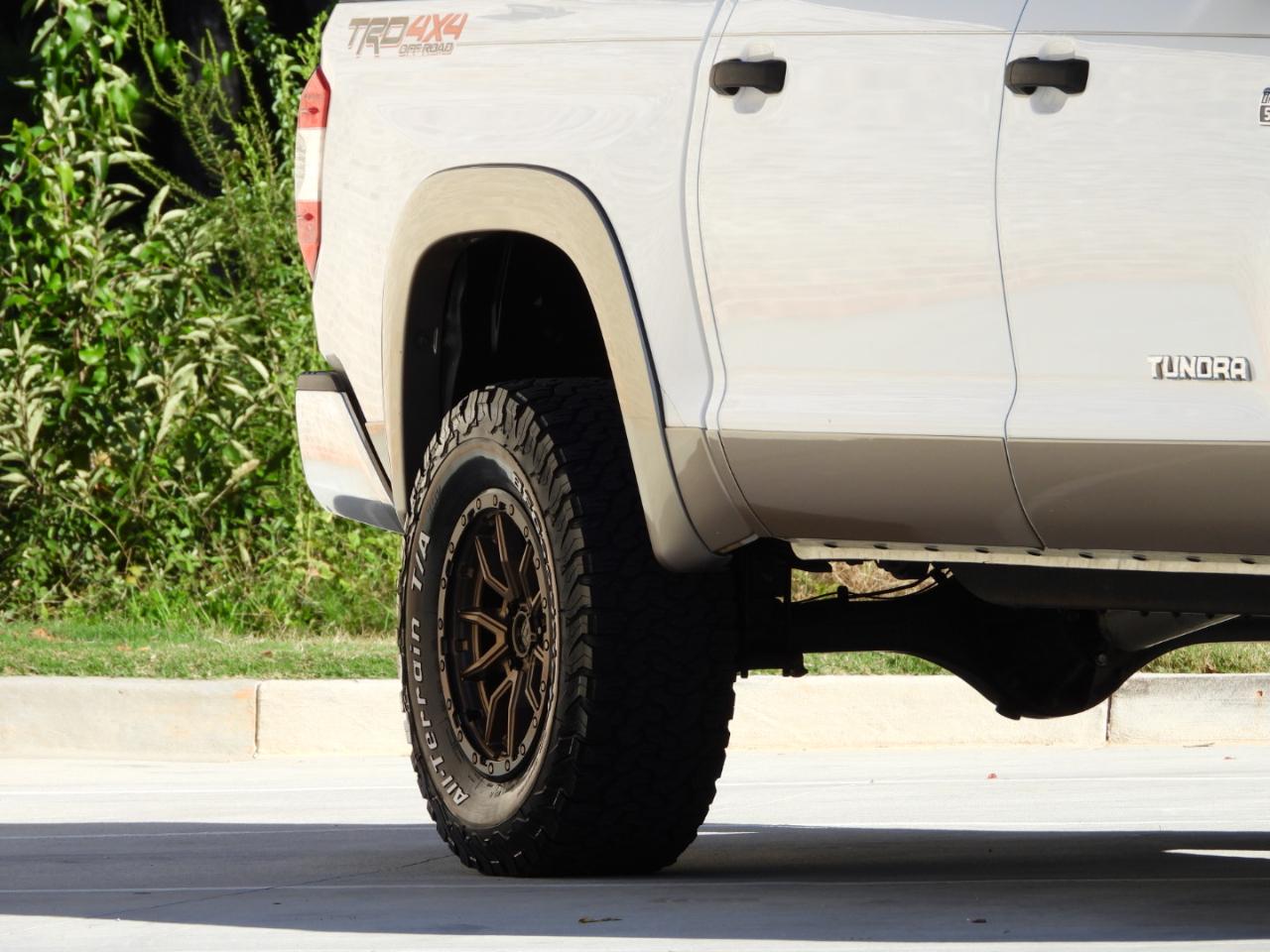 Toyota Tundra SR5 5.7L V8 FFV CrewMax 4WD 2014