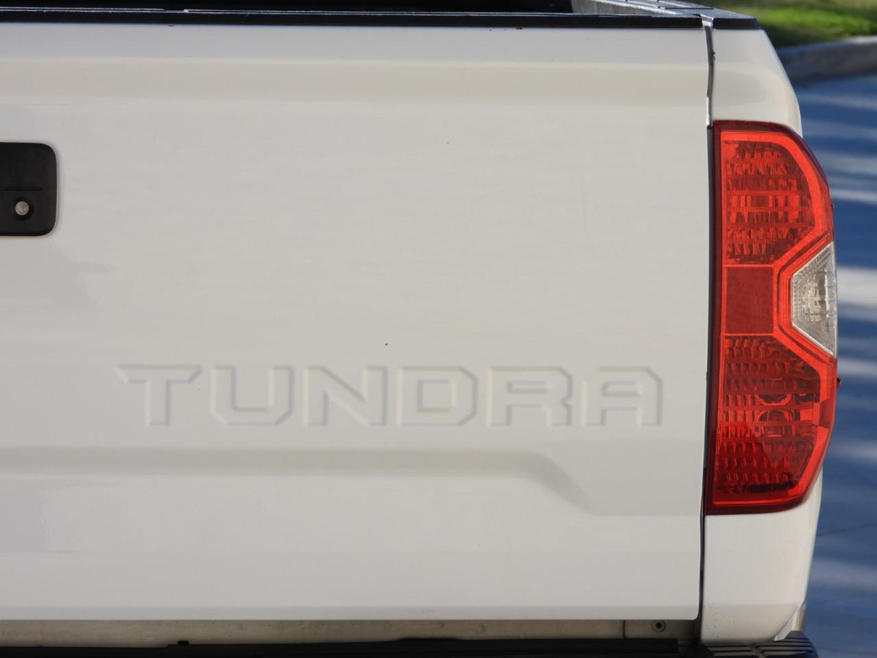 Toyota Tundra SR5 5.7L V8 FFV CrewMax 4WD 2014