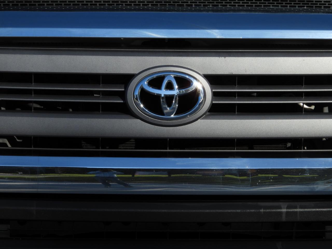 Toyota Tundra SR5 5.7L V8 FFV CrewMax 4WD 2014
