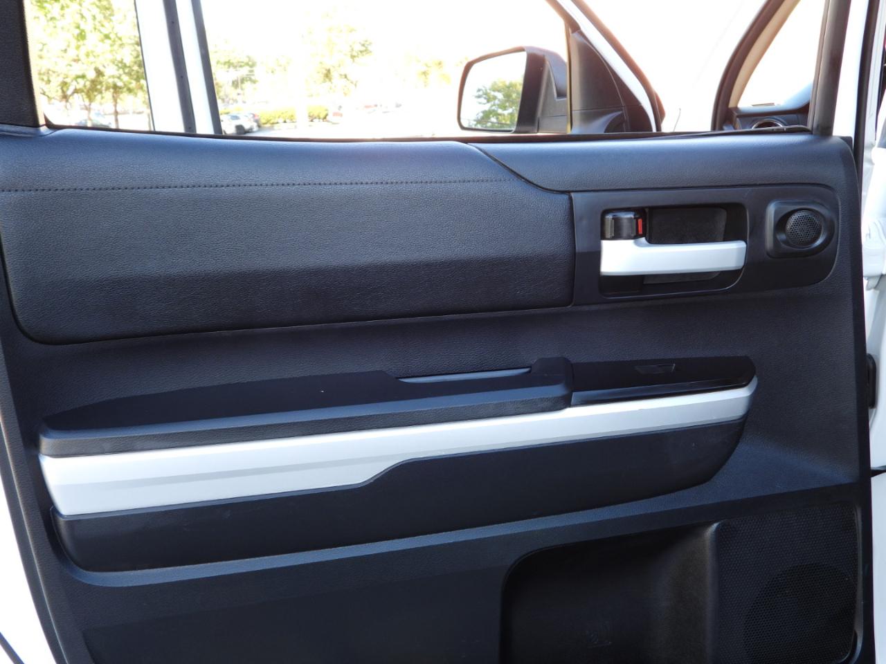 Toyota Tundra SR5 5.7L V8 FFV CrewMax 4WD 2014