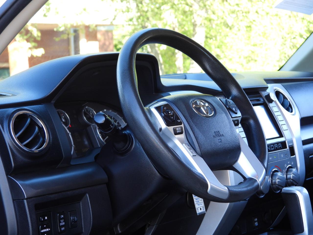 Toyota Tundra SR5 5.7L V8 FFV CrewMax 4WD 2014