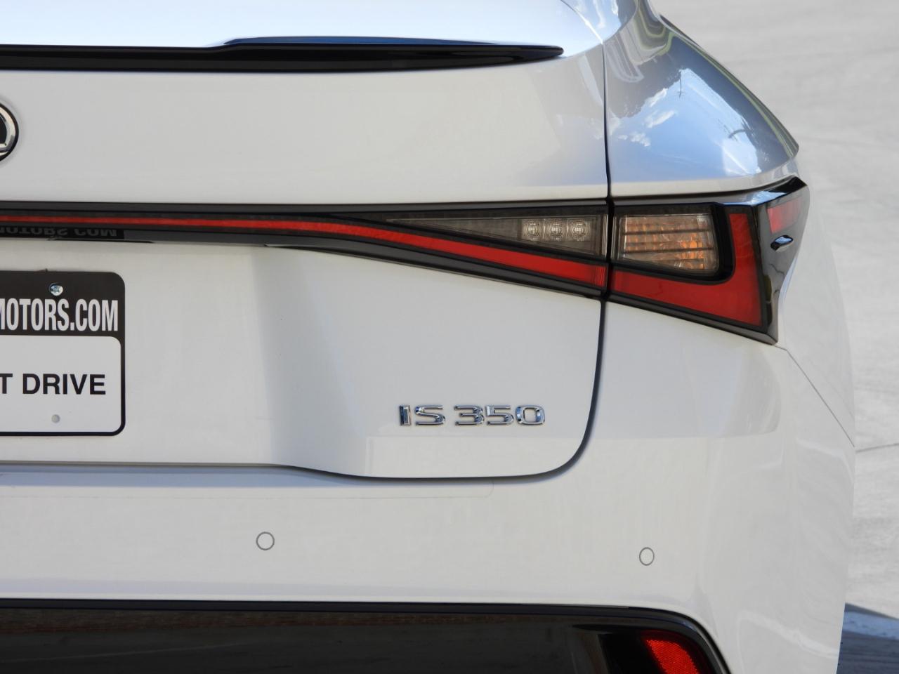Lexus IS F SPORT 350 RWD 2025