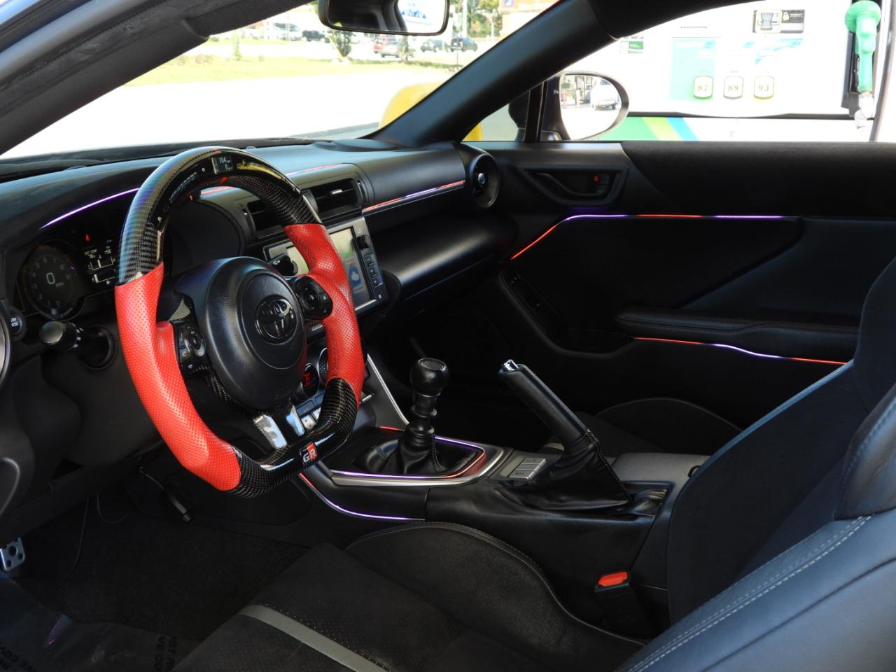 Toyota GR86 photo 3