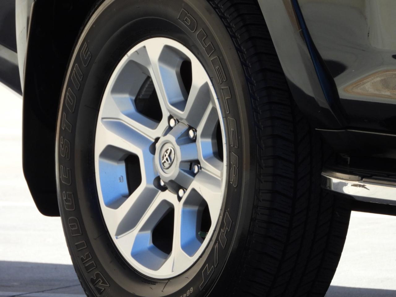 Toyota 4Runner photo 16