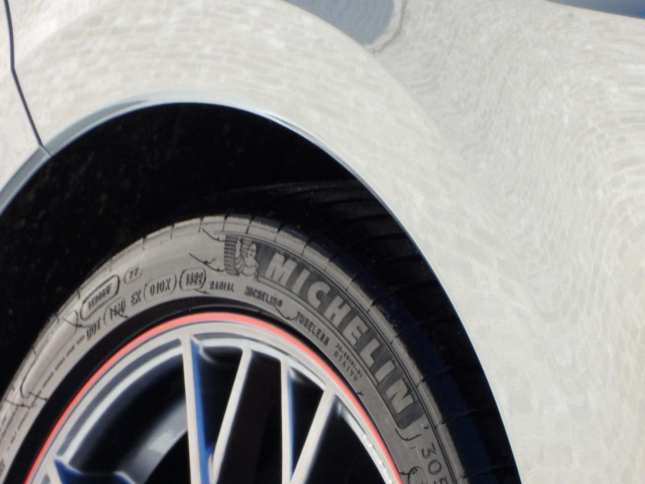 Chevrolet Corvette photo 18