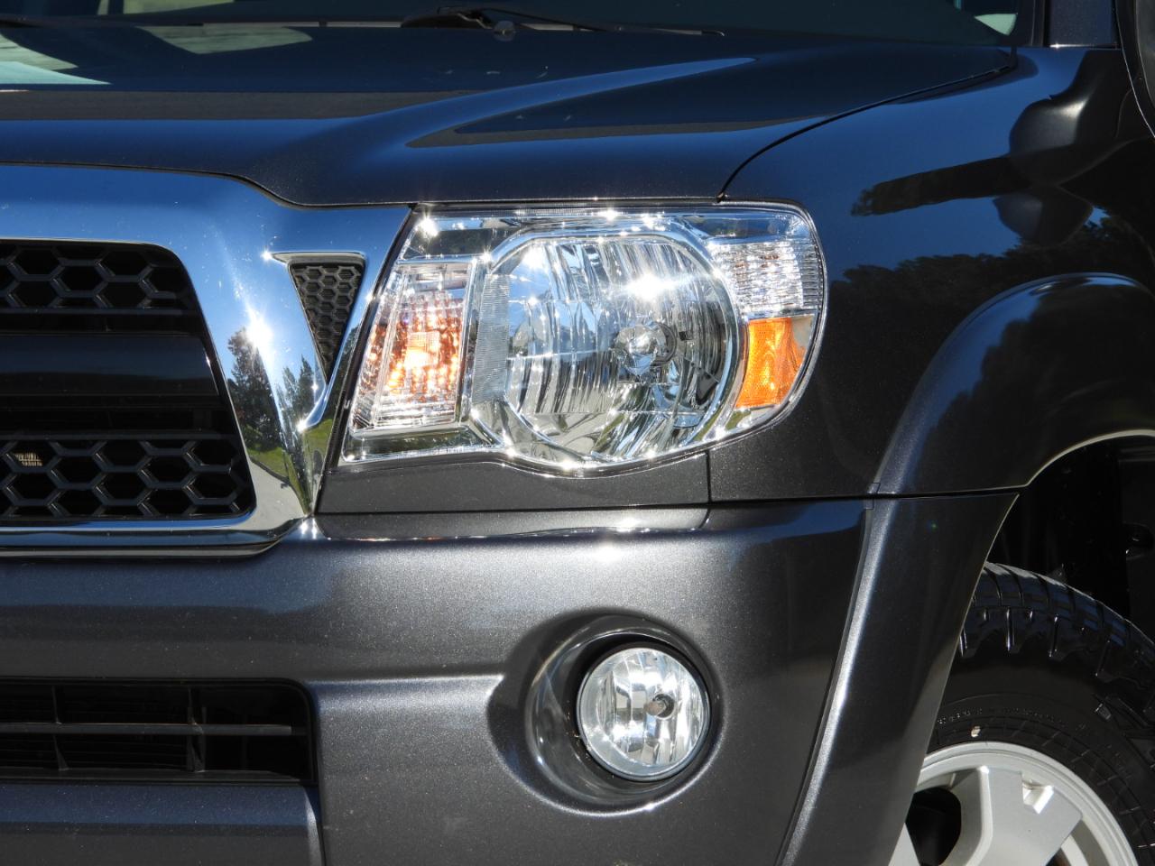 Toyota Tacoma PreRunner Double Cab V6 Auto 2WD 2011