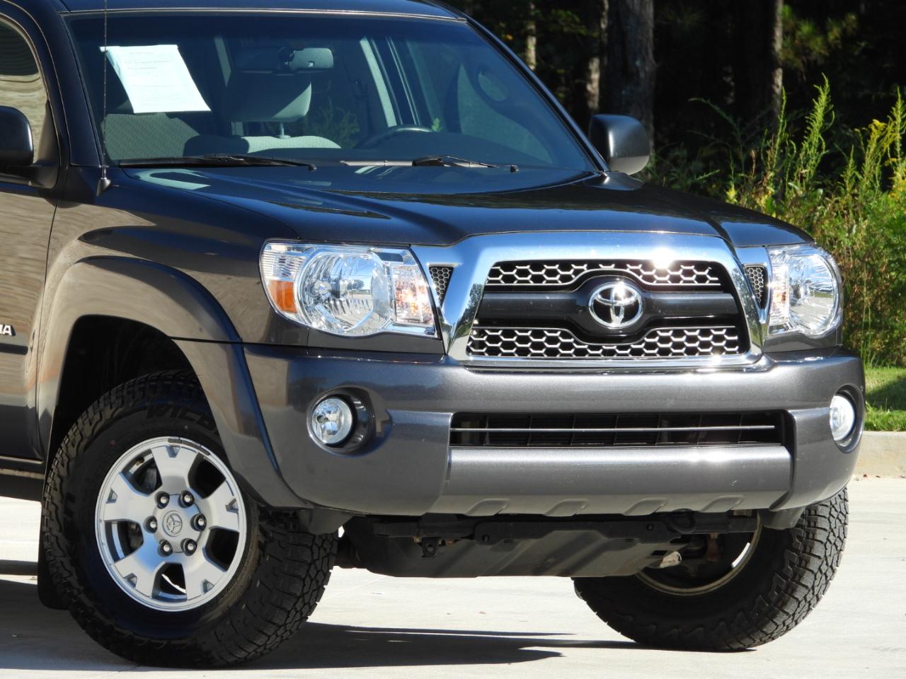 Toyota Tacoma PreRunner Double Cab V6 Auto 2WD 2011