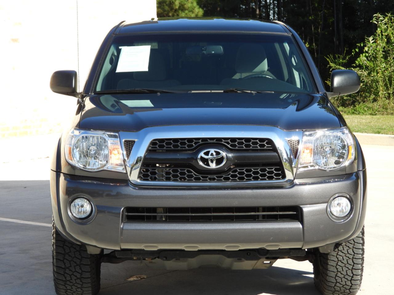 Toyota Tacoma PreRunner Double Cab V6 Auto 2WD 2011