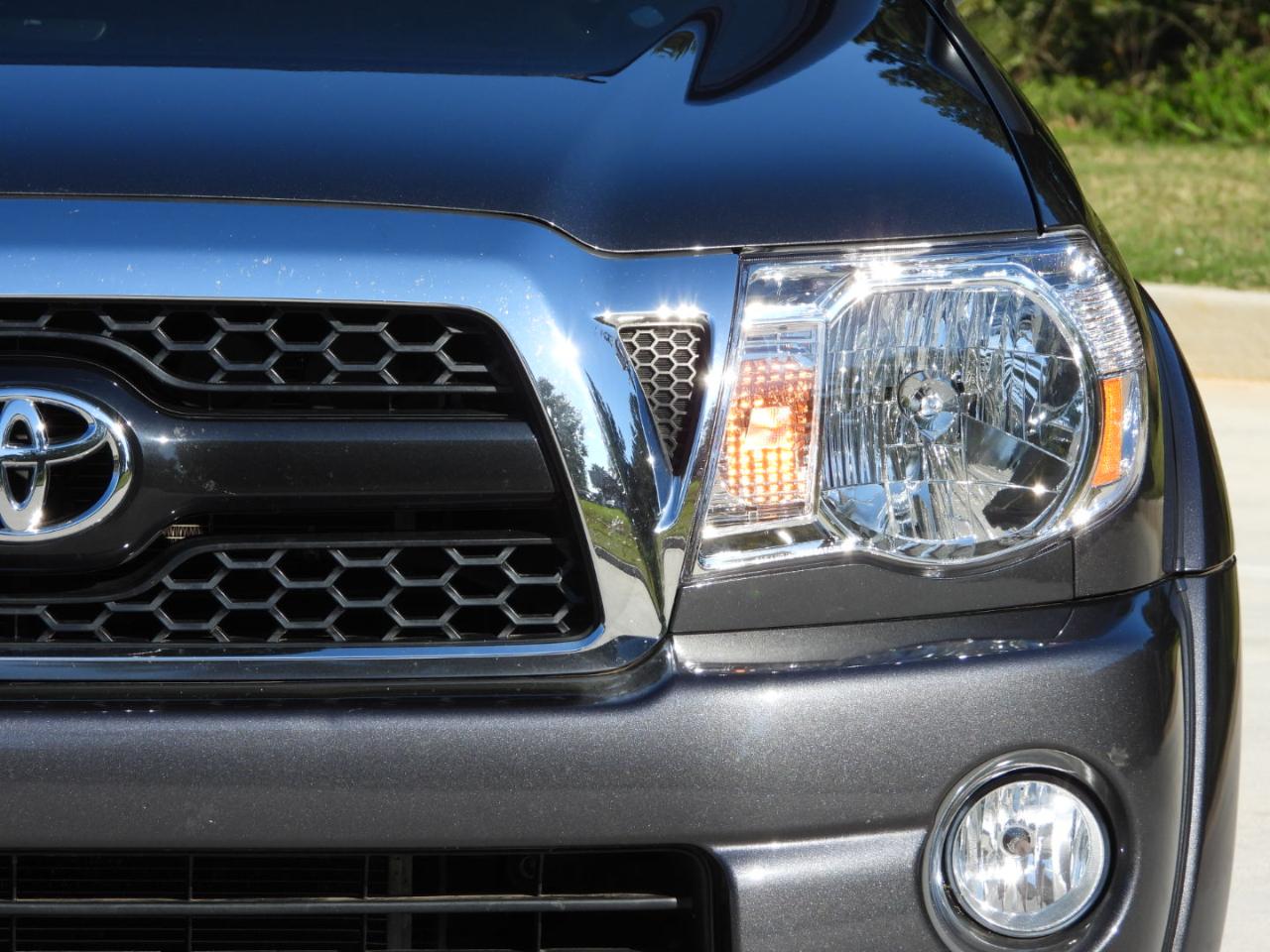 Toyota Tacoma PreRunner Double Cab V6 Auto 2WD 2011